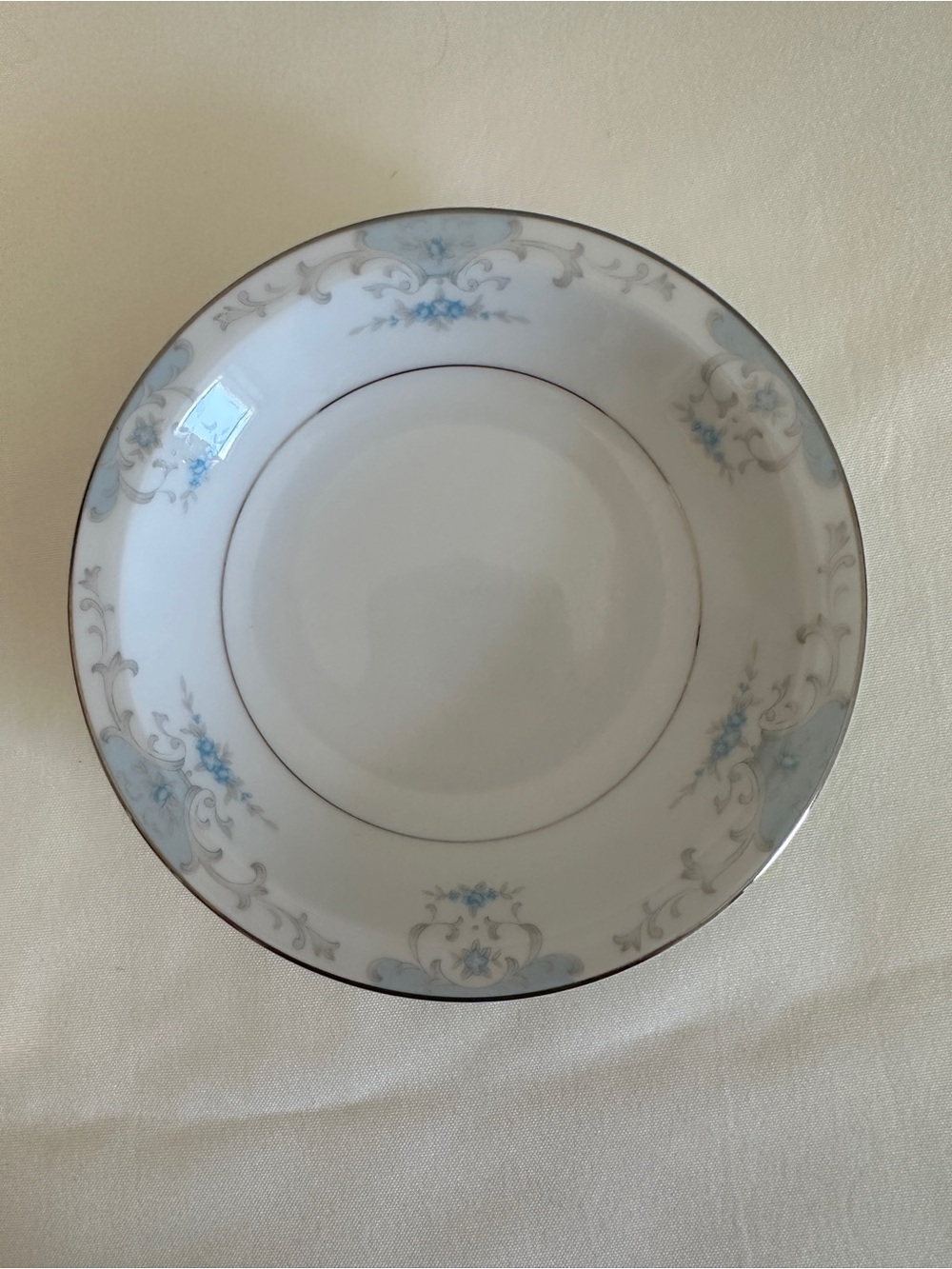 Fashion Royale Heirloom Fine China Dessert Bowls 5.5” (2)